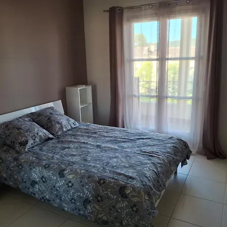 Apartamento Lumineux De Deux Pieces